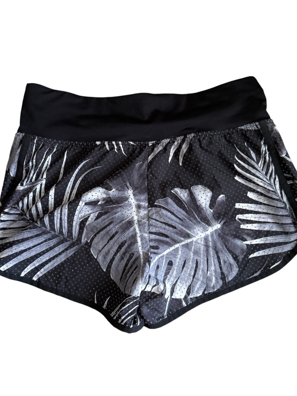 ⚡️10$ sale⚡️PINK Victoria's Secret Black Tropical Print Active Shorts Size S - Picture 3 of 4